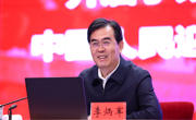 李炳军在贵州民族大学讲授思想政治理论课
